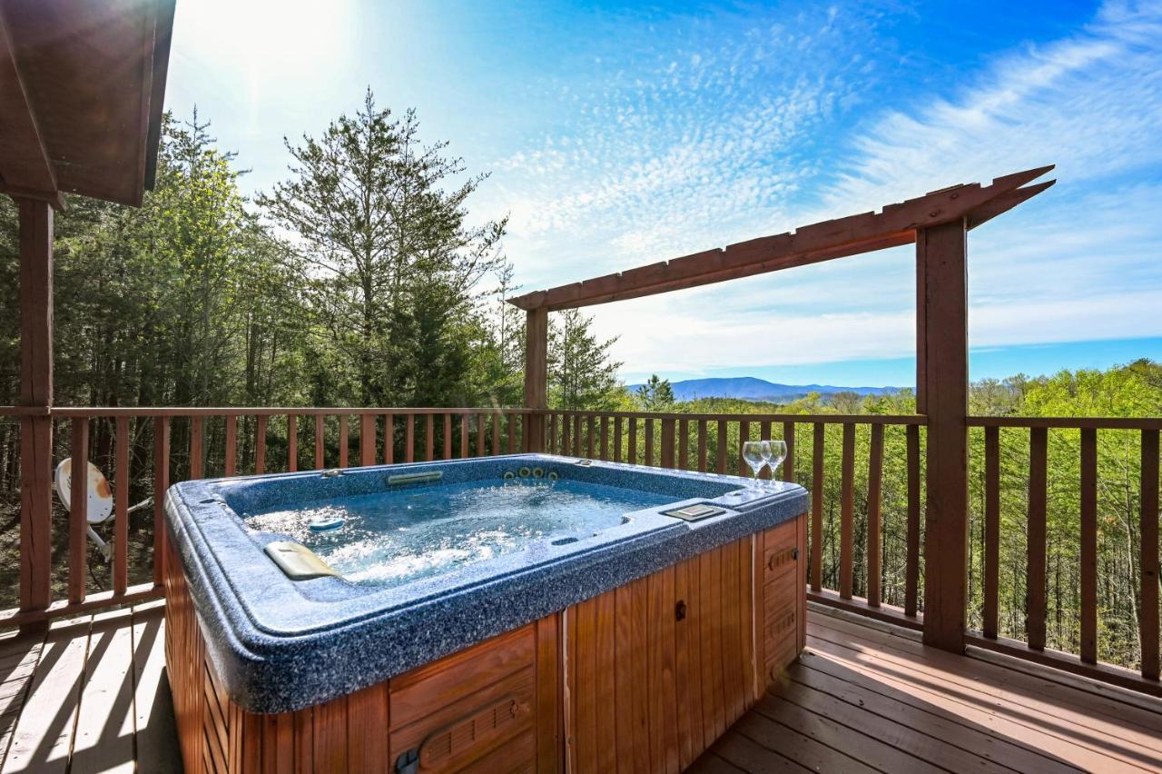 Private Mountain Cabin, Hot Tub Escape In The Smokies, With The View Сивиървил Екстериор снимка